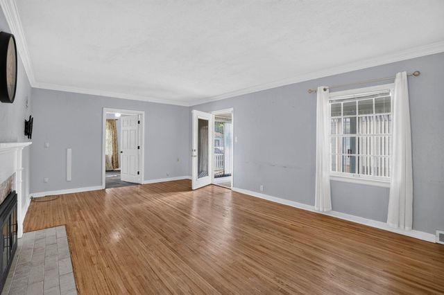 135 Byron Avenue, Waterloo, IA 50702