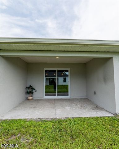 941 Jaguar BLVD, Lehigh Acres, FL 33974