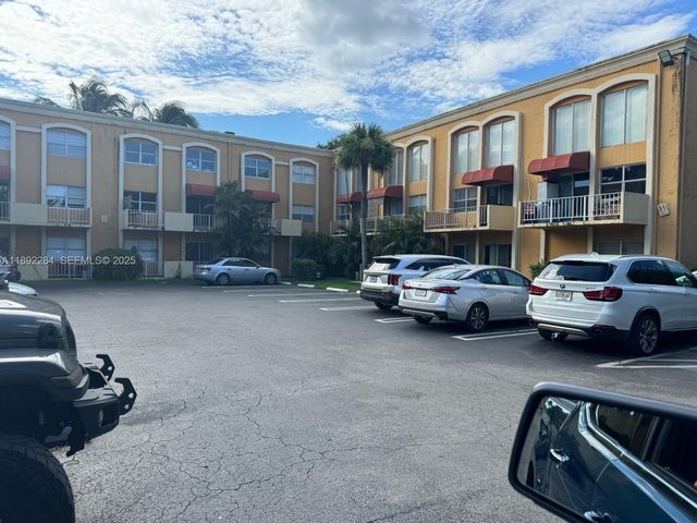 18101 NW 68th Avenue D207, Hialeah, FL 33015