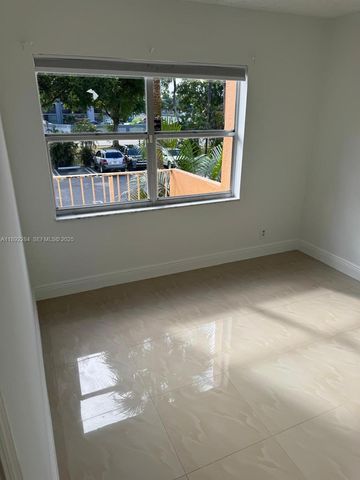 18101 NW 68th Avenue D207, Hialeah, FL 33015