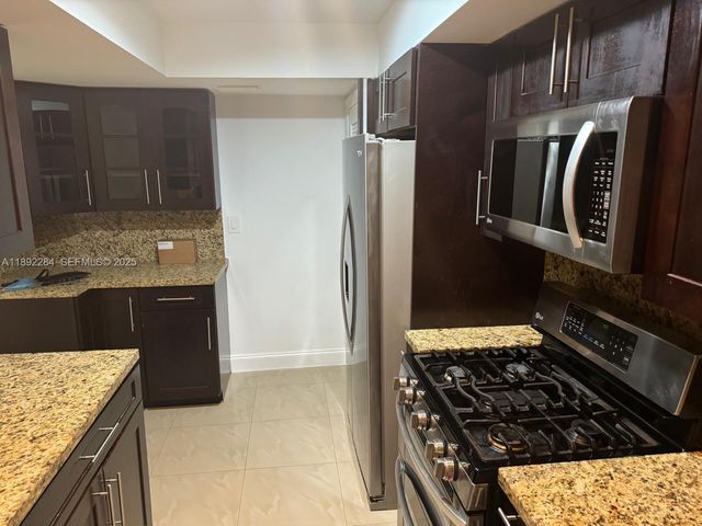18101 NW 68th Avenue D207, Hialeah, FL 33015