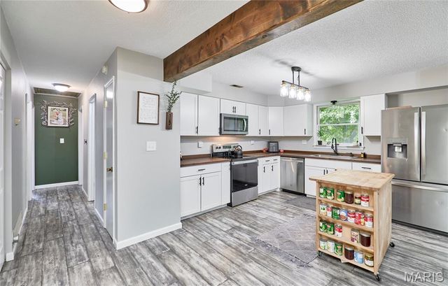 7 Myron Place, Troy, MO 63379