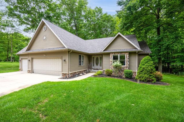 10372 Mountain View Trail, Canadian Lakes, MI 49346