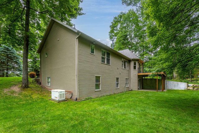 10372 Mountain View Trail, Canadian Lakes, MI 49346