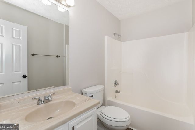 221 Eagles Crest Court, Mcdonough, GA 30253