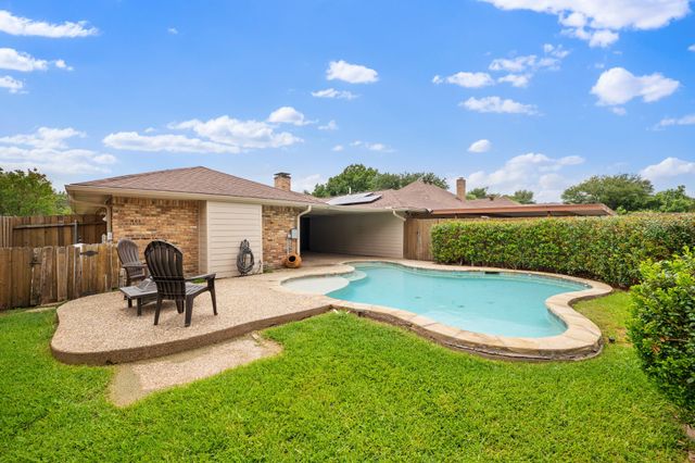 1947 Chesham Drive, Carrollton, TX 75007