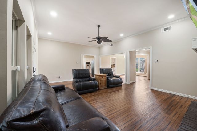 1947 Chesham Drive, Carrollton, TX 75007