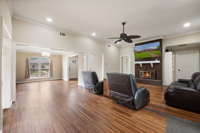 1947 Chesham Drive, Carrollton, TX 75007