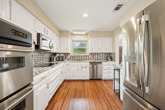 1947 Chesham Drive, Carrollton, TX 75007