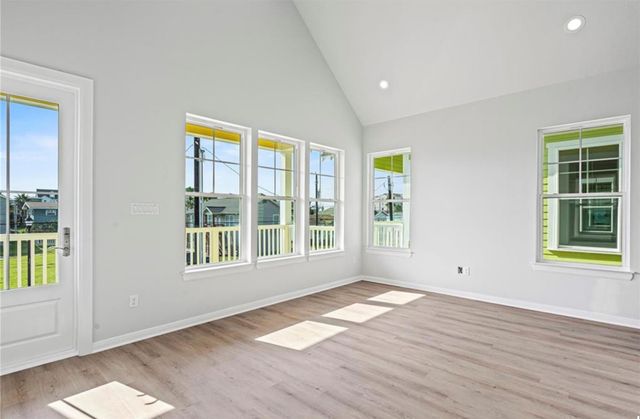 1103 62nd St, Galveston, TX 77551