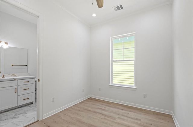 1103 62nd St, Galveston, TX 77551