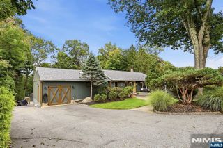 63 Manito Avenue, Oakland, NJ 07436