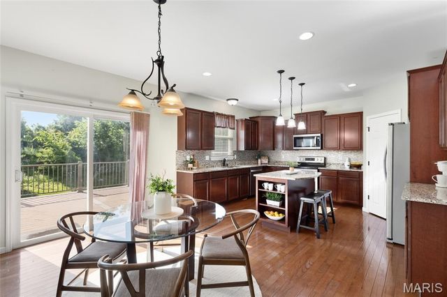 1181 Regents Court, O'fallon, MO 63368