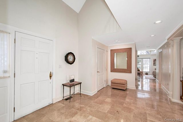 5 Wyndham Close, White Plains, NY 10605