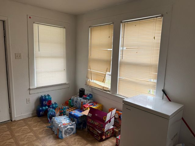 1418 E Overton Road, Dallas, TX 75216