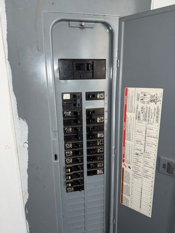 1418 E Overton Road, Dallas, TX 75216