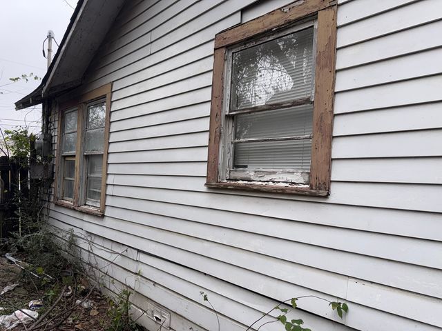 1418 E Overton Road, Dallas, TX 75216