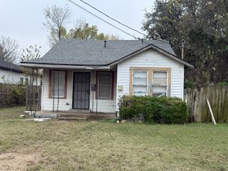 1418 E Overton Road, Dallas, TX 75216