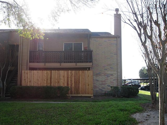 10555 Turtlewood Court 1102, Houston, TX 77072