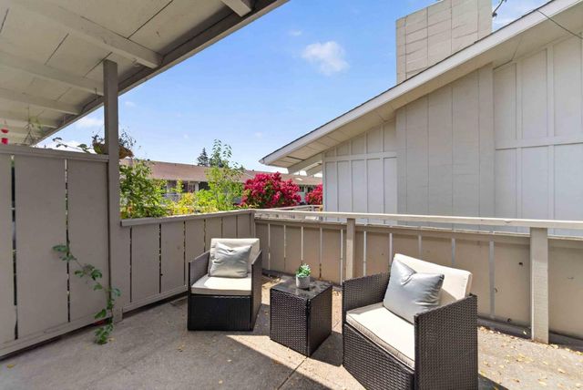 255 S Rengstorff Avenue 42, Mountain View, CA 94040