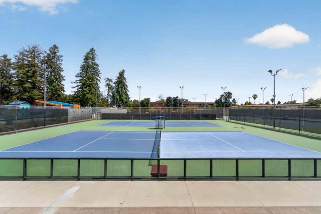 255 S Rengstorff Avenue 42, Mountain View, CA 94040
