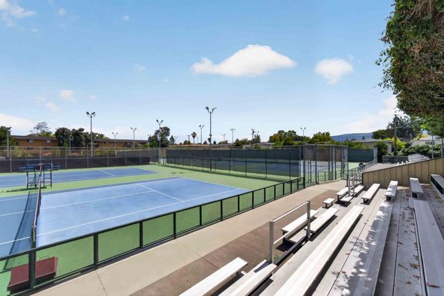 255 S Rengstorff Avenue 42, Mountain View, CA 94040