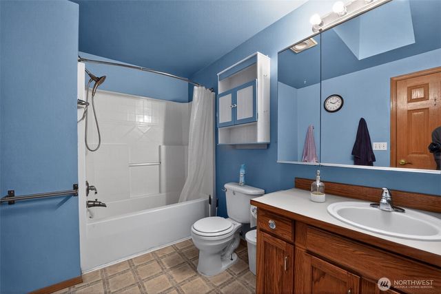 81 E Moore Lane, Shelton, WA 98584