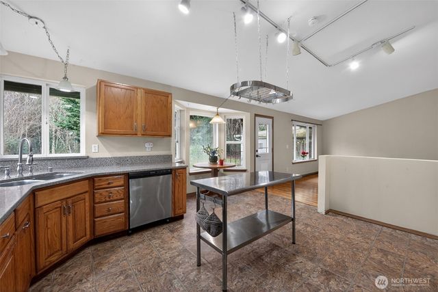 81 E Moore Lane, Shelton, WA 98584