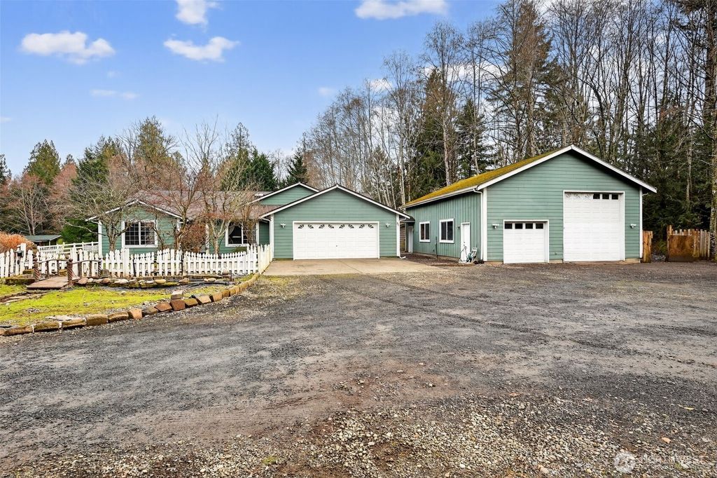 81 E Moore Lane, Shelton, WA 98584
