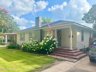 1303 Myrtle Street, Greenwood, MS 38930