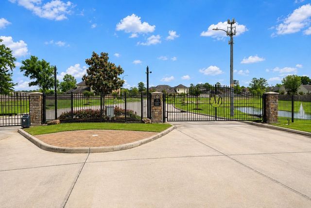 4814 Pecan Arbor Lane, Houston, TX 77069