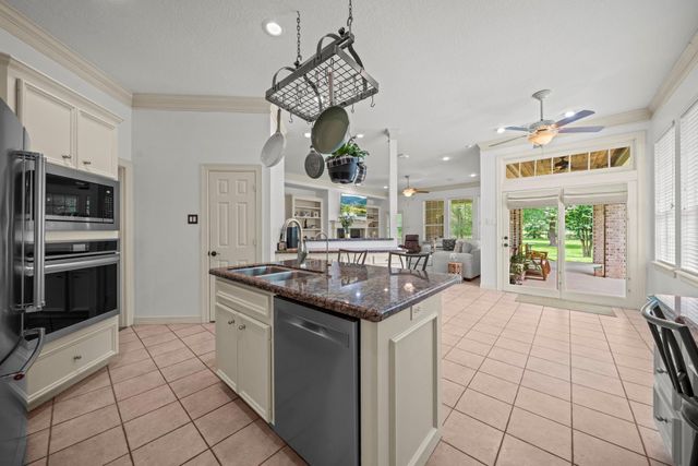 7538 Lorna Road, Montgomery, TX 77316