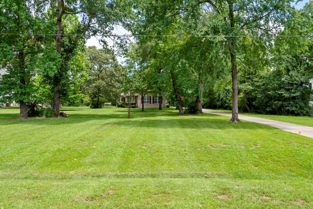 7538 Lorna Road, Montgomery, TX 77316