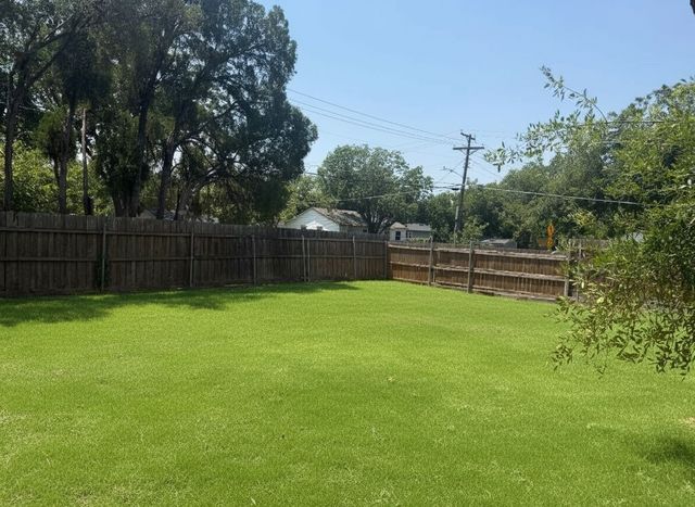 2402 Norwood Drive, Dallas, TX 75228
