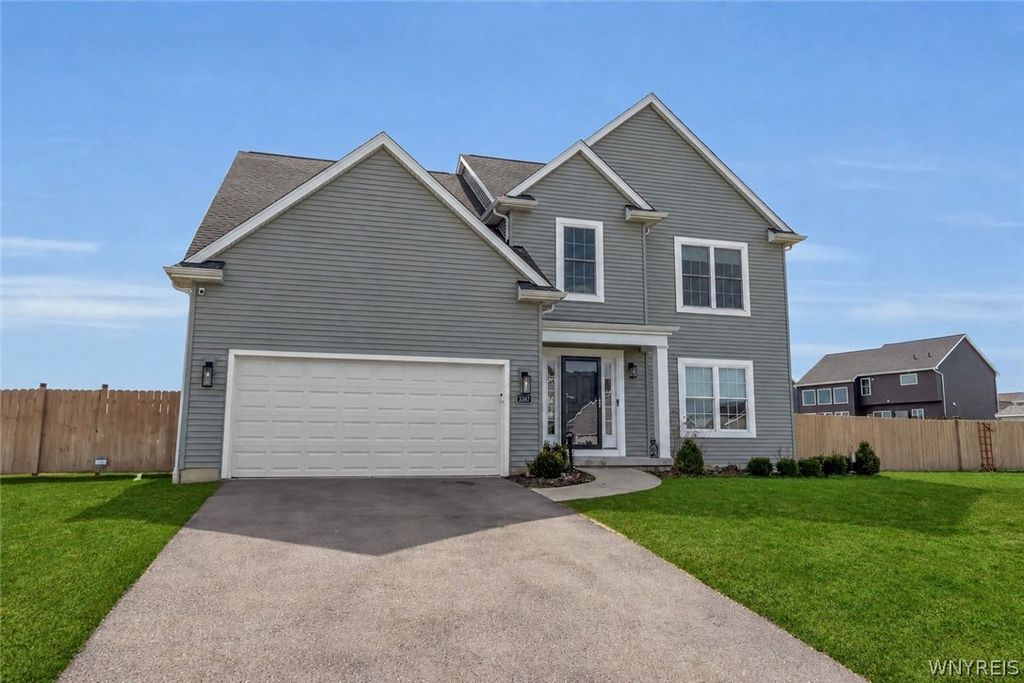 3347 Cross Creek, Hamburg, NY 14075