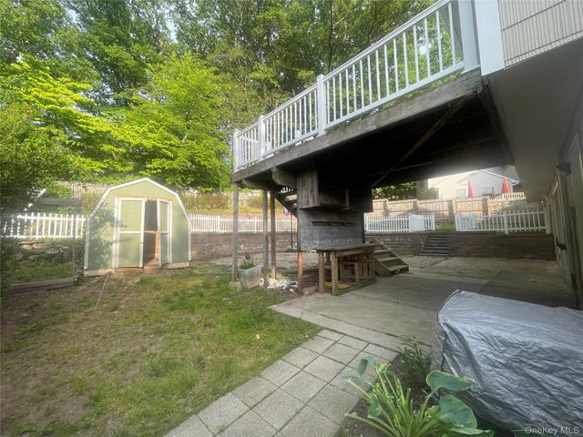 712 Manette Lane, Valley Cottage, NY 10989