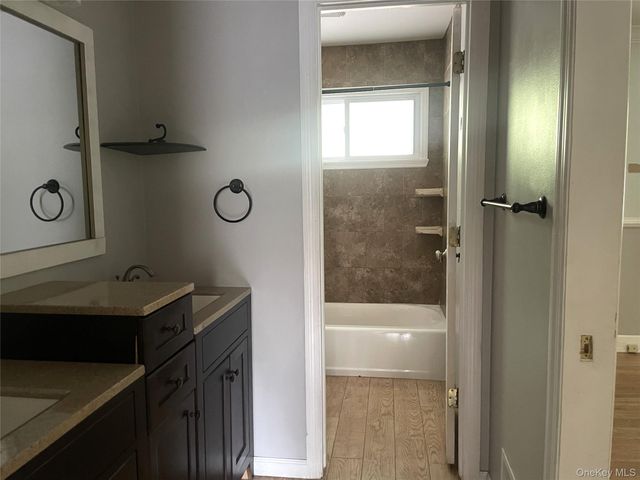 712 Manette Lane, Valley Cottage, NY 10989