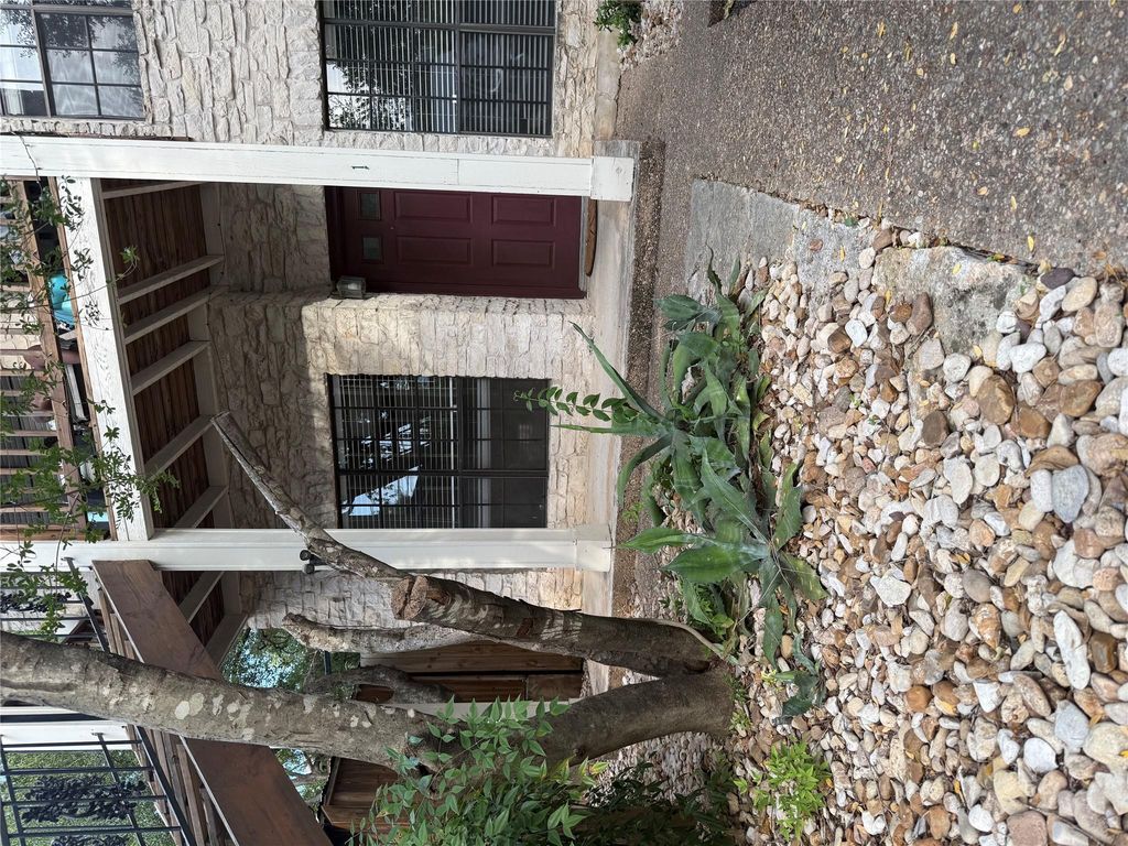 3207 Grooms ST 1, Austin, TX 78705