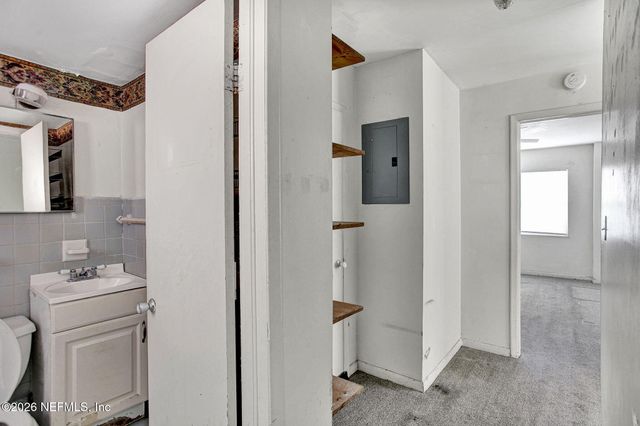 205 11TH Avenue N, Jacksonville Beach, FL 32250