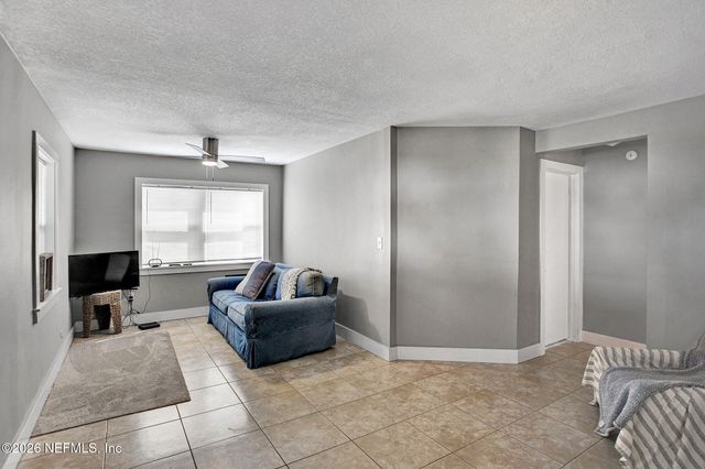 205 11TH Avenue N, Jacksonville Beach, FL 32250