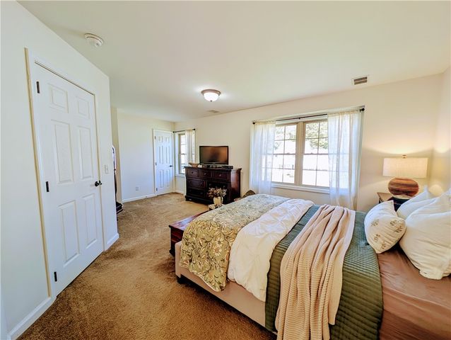 35 Schoolhouse Lane, Oneonta, NY 13820