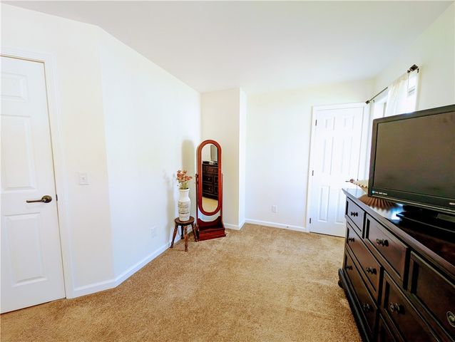 35 Schoolhouse Lane, Oneonta, NY 13820