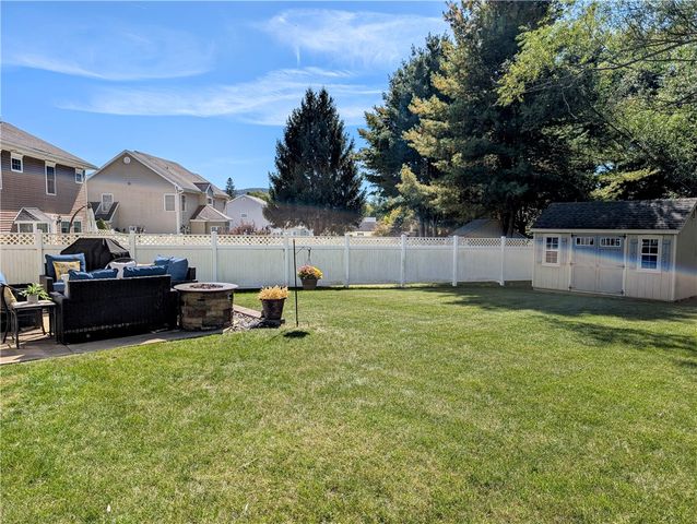 35 Schoolhouse Lane, Oneonta, NY 13820