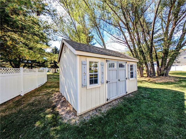 35 Schoolhouse Lane, Oneonta, NY 13820