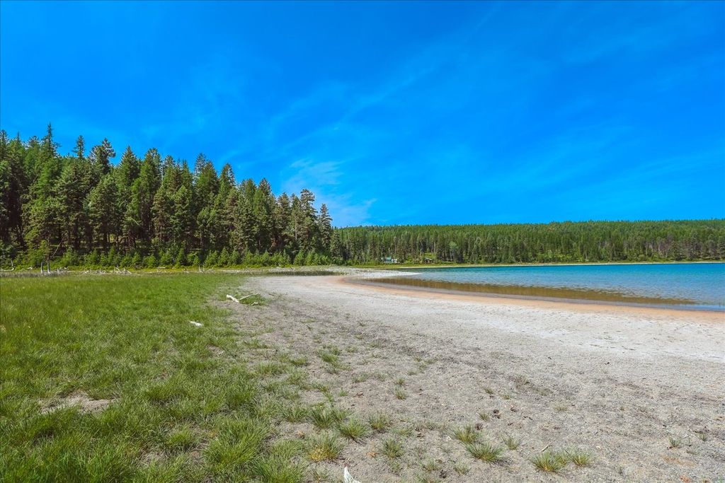 Nhn Ray Flanagan Lane, Eureka, MT 59917 photo 9