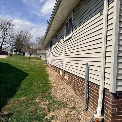 6081 Sunset Drive, Bedford Heights, OH 44146