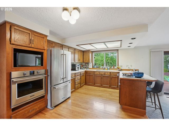 22735 Se NAOMI Dr, Damascus, OR 97089