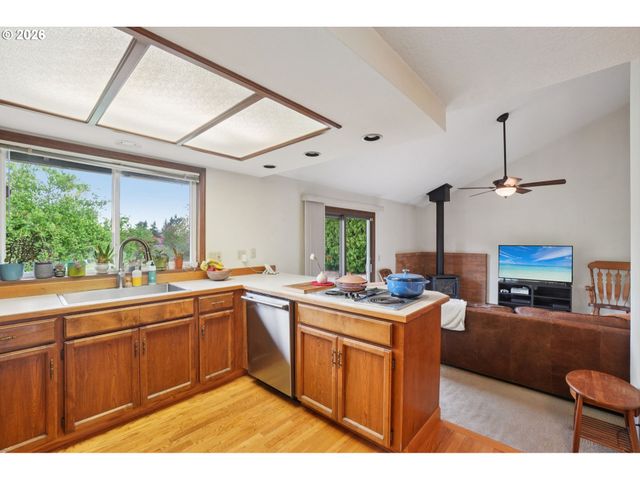 22735 Se NAOMI Dr, Damascus, OR 97089