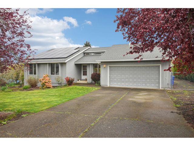 22735 Se NAOMI Dr, Damascus, OR 97089