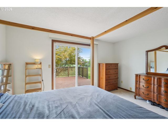 22735 Se NAOMI Dr, Damascus, OR 97089